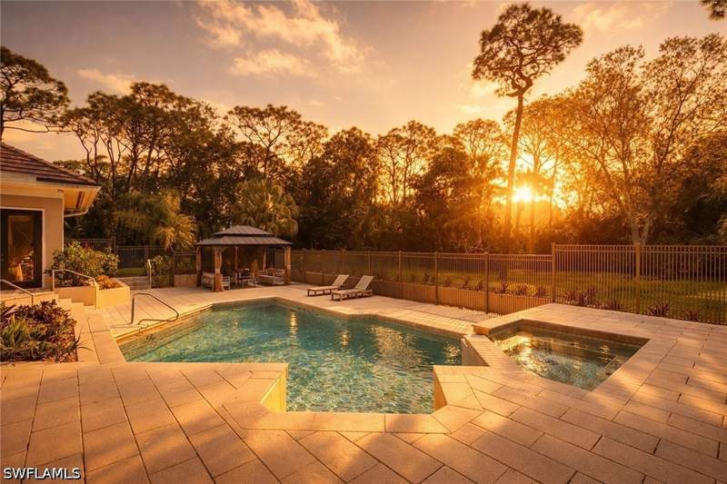 3 bedroom SingleFamilyResidence at 6656 Trail Blvd, Pine Ridge, Naples — photo 2