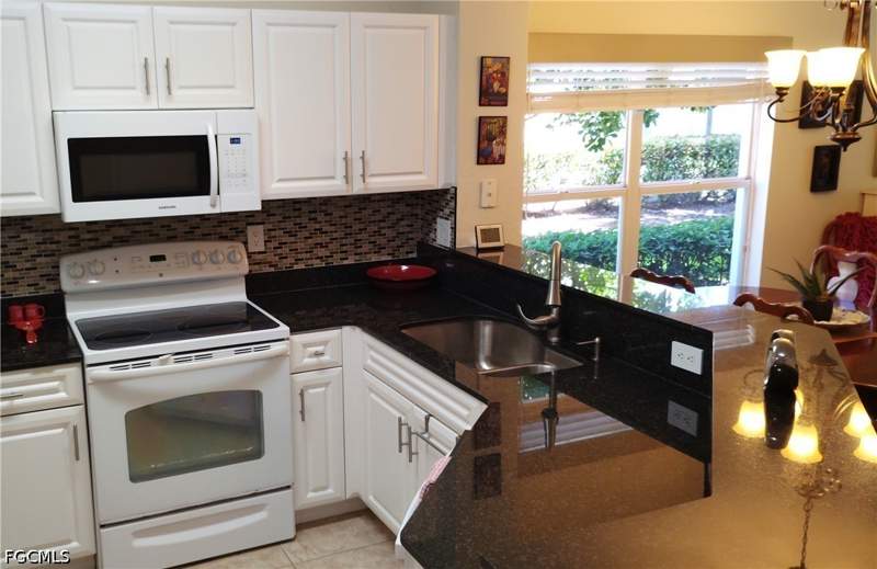 3 bedroom Townhouse at 8629 Athena Ct, Olympia Pointe, Lehigh Acres — photo 3