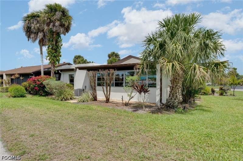 2 bedroom Attached at 4100 Lakewood Blvd F30, Lakewood Villas, Naples — photo 5