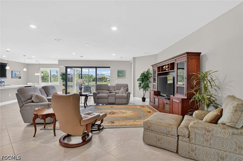 3 bedroom SingleFamilyResidence at 11279 Thurston Chase, Bridgetown, Fort Myers — photo 5