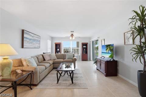 912 SE 46th St 201, Cape Coral FL - photo 8 of 41