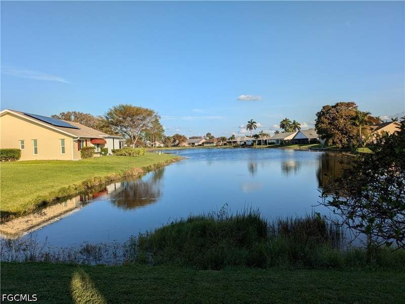 3 bedroom SingleFamilyResidence at 104 Fleur De Lis Ln, Riviera Colony Golf Estates, Naples — photo 2