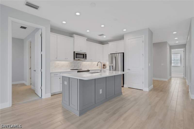 2 bedroom Condominium at 2633 Seychelles Cir 2305, Seychelles, Naples — photo 3