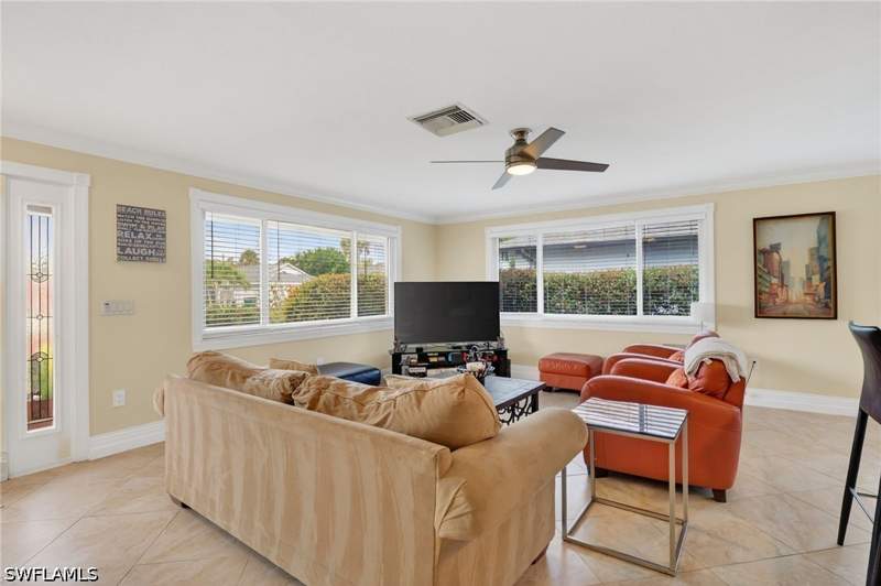 4 bedroom SingleFamilyResidence at 533 98th Ave N, Naples Park, Naples — photo 4