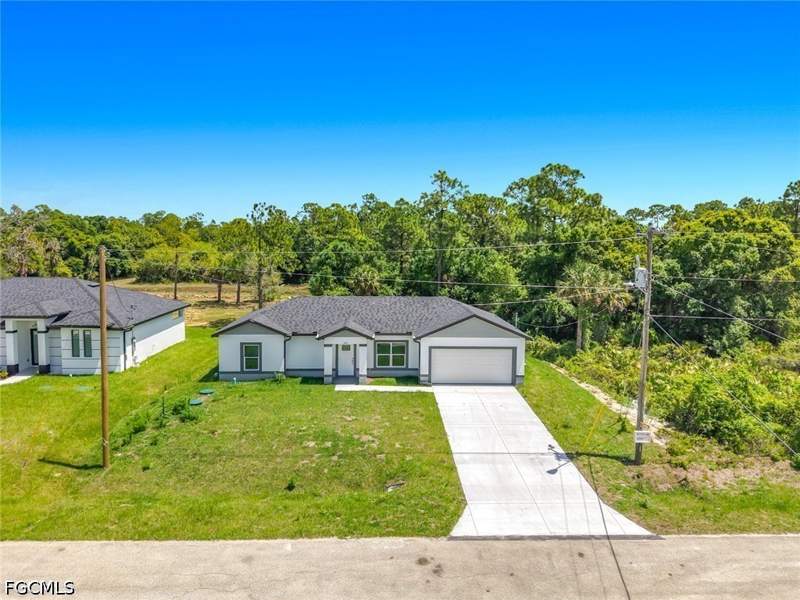 3 bedroom SingleFamilyResidence at 303 Long Ave S, Lehigh Acres, Lehigh Acres — photo 4