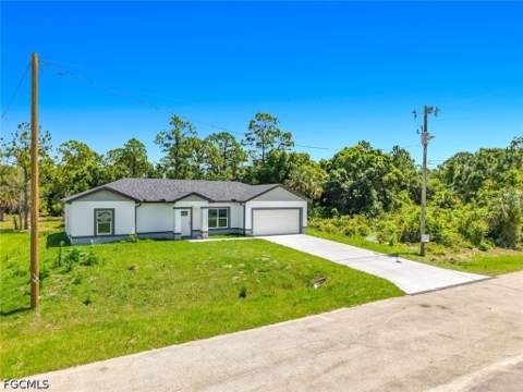 303 Long Ave S, Lehigh Acres FL - photo 6 of 27