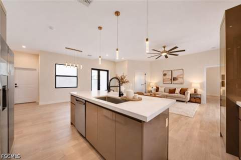 513 NW 25th Ter, Cape Coral FL - photo 18 of 39