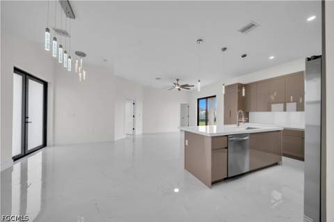 513 NW 25th Ter, Cape Coral FL - photo 22 of 39