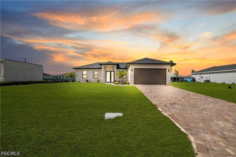 3 bedroom SingleFamilyResidence at 513 NW 25th Ter, Cape Coral, Cape Coral — photo 3