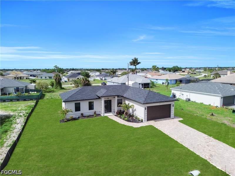3 bedroom SingleFamilyResidence at 513 NW 25th Ter, Cape Coral, Cape Coral — photo 5