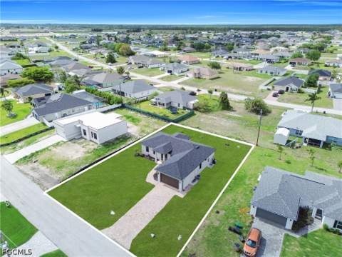 513 NW 25th Ter, Cape Coral FL - photo 7 of 39