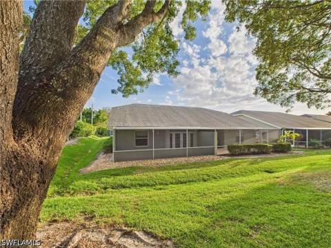 1704 Royal Cir 602, Naples FL - photo 20 of 29