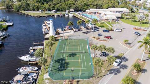 5655 Captain John Smith Loop, North Fort Myers FL - photo 14 of 48