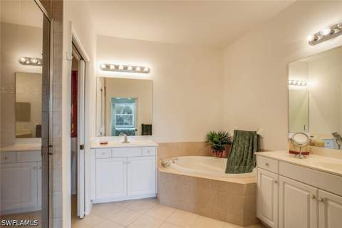 3980 Bishopwood Ct E 204, Naples FL - photo 15 of 28