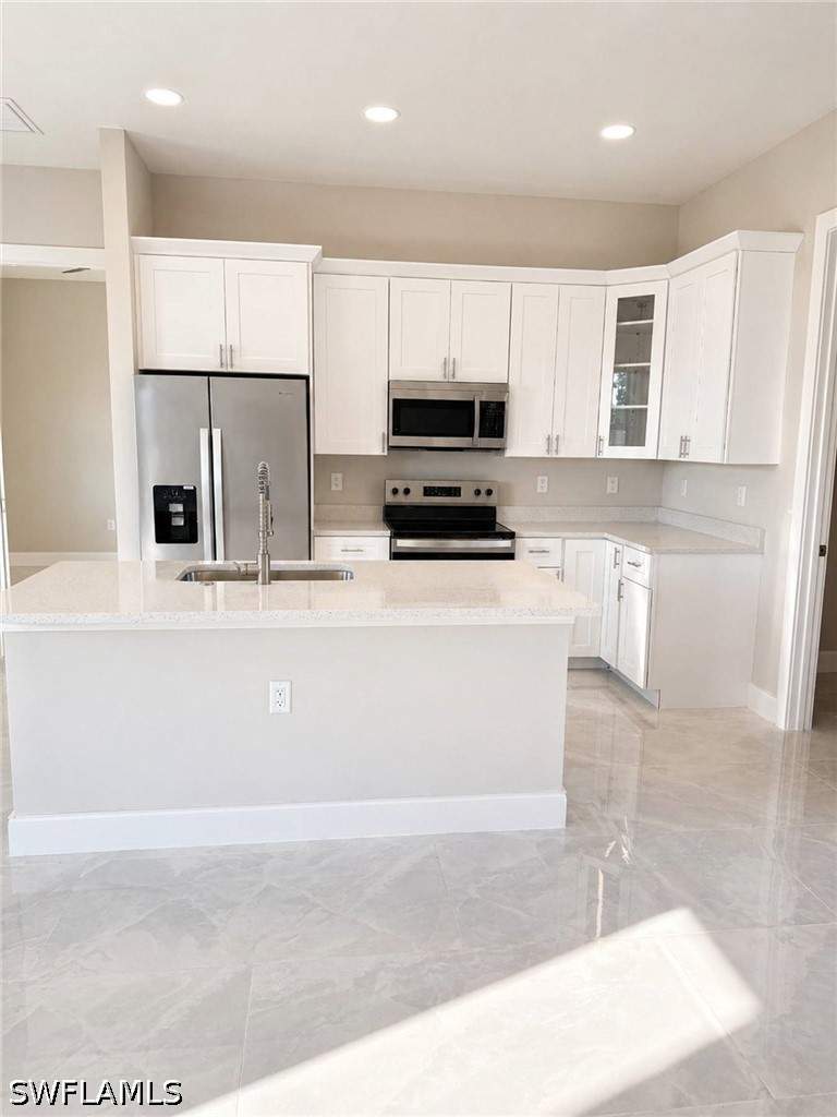 3 bedroom SingleFamilyResidence at 1927 Tryon Ct, Greenbriar, Lehigh Acres — photo 4