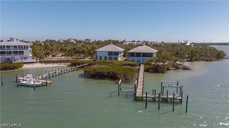 2 bedroom SingleFamilyResidence at 303 Useppa, Useppa Island, Useppa Island — photo 1