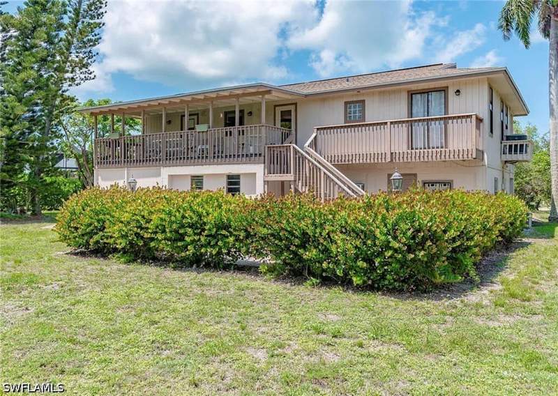 3 bedroom SingleFamilyResidence at 617 Somerset Ct, Tigertail, Marco Island — photo 3