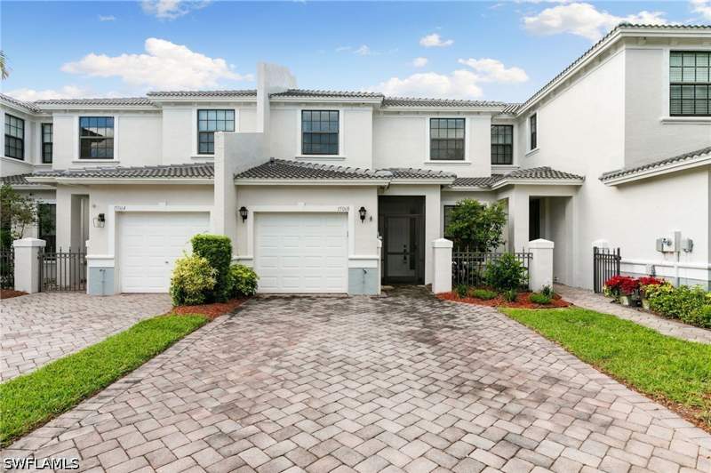 3 bedroom Townhouse at 15068 Summit Place Cir, Summit Place, Naples — photo 2