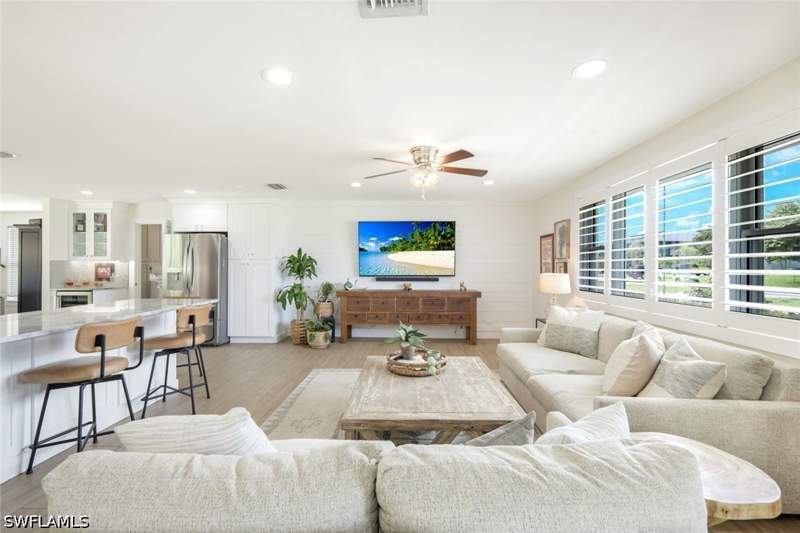 2 bedroom SingleFamilyResidence at 20621 Pine Tree Ln, Estero River Heights, Estero — photo 2