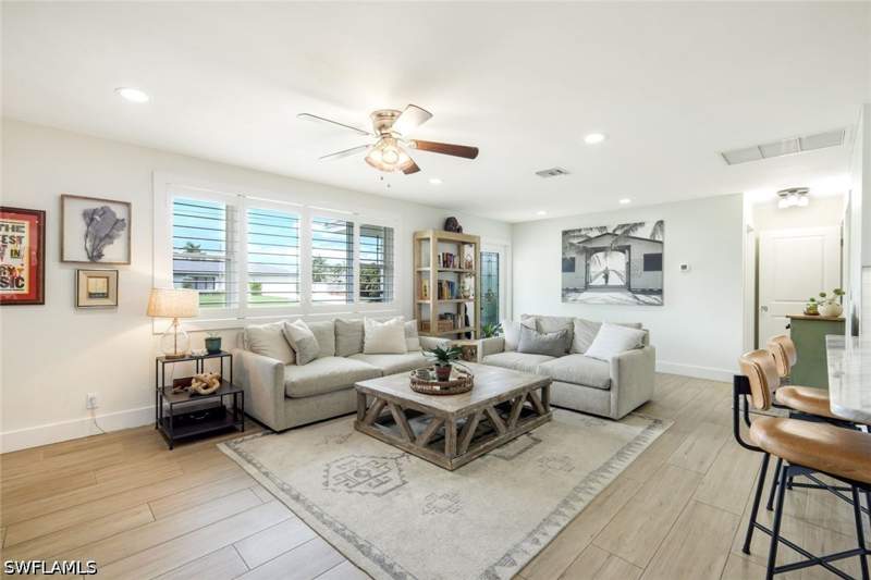 2 bedroom SingleFamilyResidence at 20621 Pine Tree Ln, Estero River Heights, Estero — photo 3