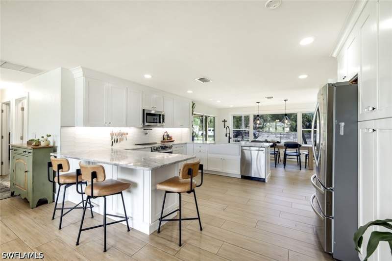 2 bedroom SingleFamilyResidence at 20621 Pine Tree Ln, Estero River Heights, Estero — photo 5