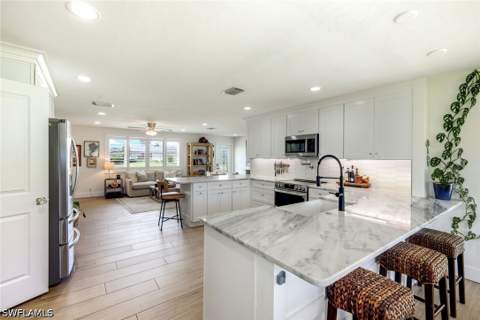 20621 Pine Tree Ln, Estero FL - photo 7 of 22