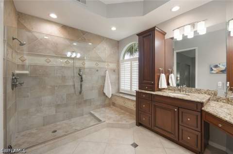 1505 Clermont Dr B202, Naples FL - photo 16 of 33