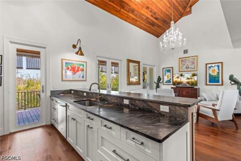 1428 Albatross Rd, Sanibel FL - photo 8 of 42