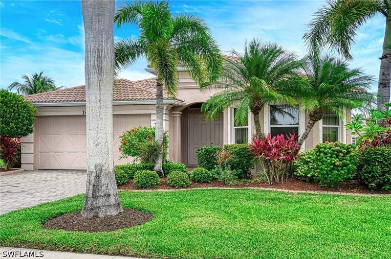 3 bedroom SingleFamilyResidence at 14809 Canton Ct, Reflection Lakes Of Naples, Naples — photo 2