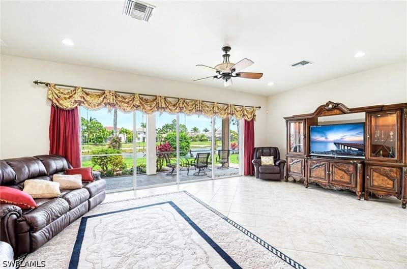 3 bedroom SingleFamilyResidence at 14809 Canton Ct, Reflection Lakes Of Naples, Naples — photo 5