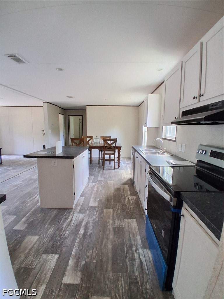 3 bedroom ManufacturedHome at 860 N Live Oak St, Montura, Clewiston — photo 3
