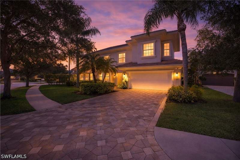3 bedroom SingleFamilyResidence at 2844 Coco Lakes Dr, Coco Lakes, Naples — photo 2