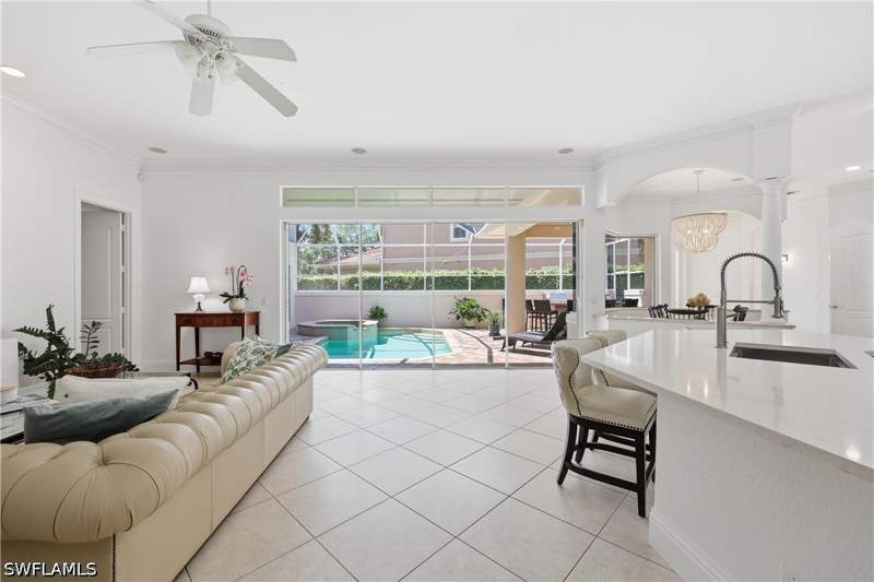 3 bedroom SingleFamilyResidence at 2844 Coco Lakes Dr, Coco Lakes, Naples — photo 3