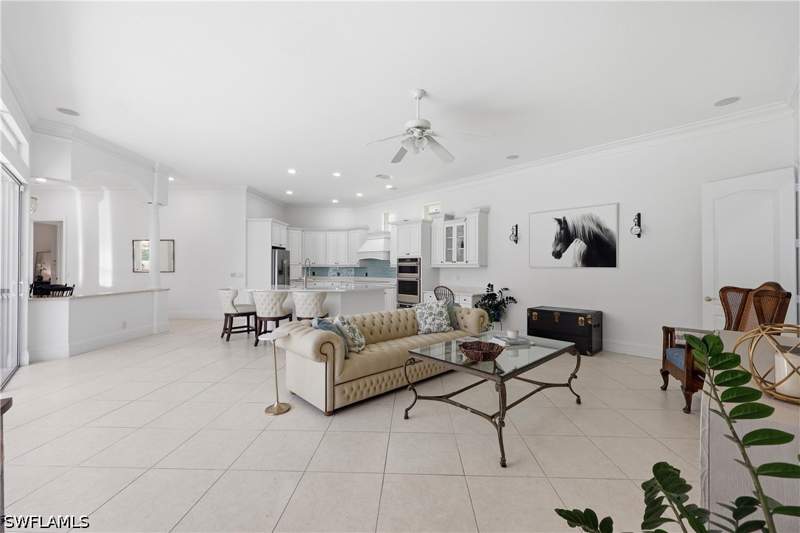 3 bedroom SingleFamilyResidence at 2844 Coco Lakes Dr, Coco Lakes, Naples — photo 4