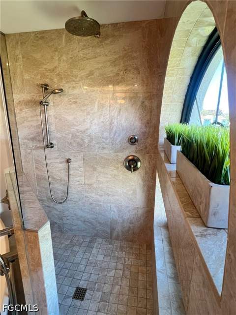 619 Beachwalk Cir I201, Naples FL - photo 13 of 32
