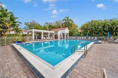619 Beachwalk Cir I201, Naples FL - photo 19 of 32