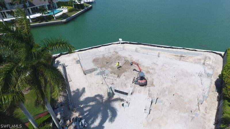 5 bedroom SingleFamilyResidence at 1261 Osprey Ct, Marco Island, Marco Island — photo 4