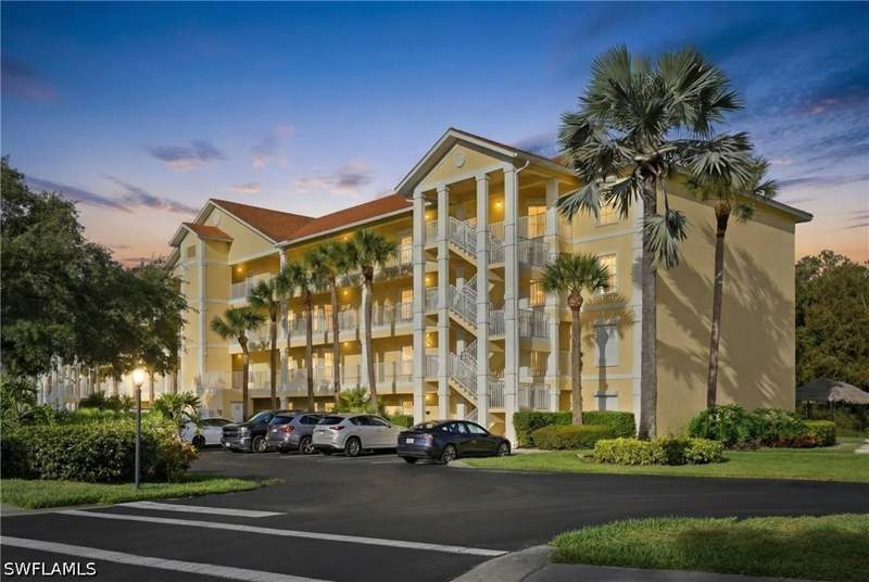 2 bedroom Condominium at 9175 Celeste Dr 204, Coral Falls Resort, Naples — photo 2