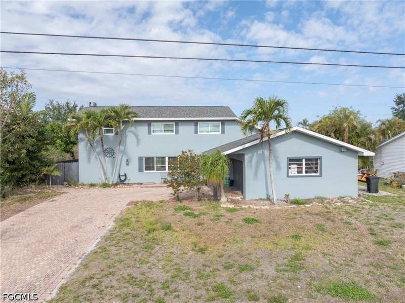 4 bedroom SingleFamilyResidence at 906 NE 2nd Ave, Cape Coral, Cape Coral — photo 1