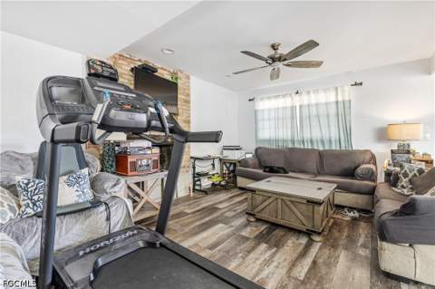 906 NE 2nd Ave, Cape Coral FL - photo 11 of 36