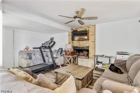 906 NE 2nd Ave, Cape Coral FL - photo 12 of 36
