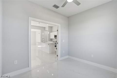 431 Palmyra Ave, Lehigh Acres FL - photo 15 of 44