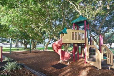 15065 Cloverdale Dr, Fort Myers FL - photo 19 of 22