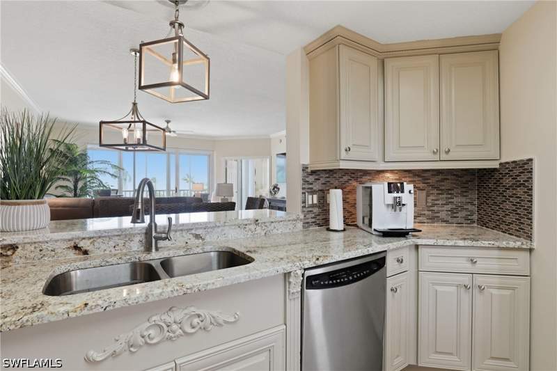 2 bedroom Condominium at 260 Barefoot Beach Blvd 304, Barefoot Beach Club, Bonita Springs — photo 4
