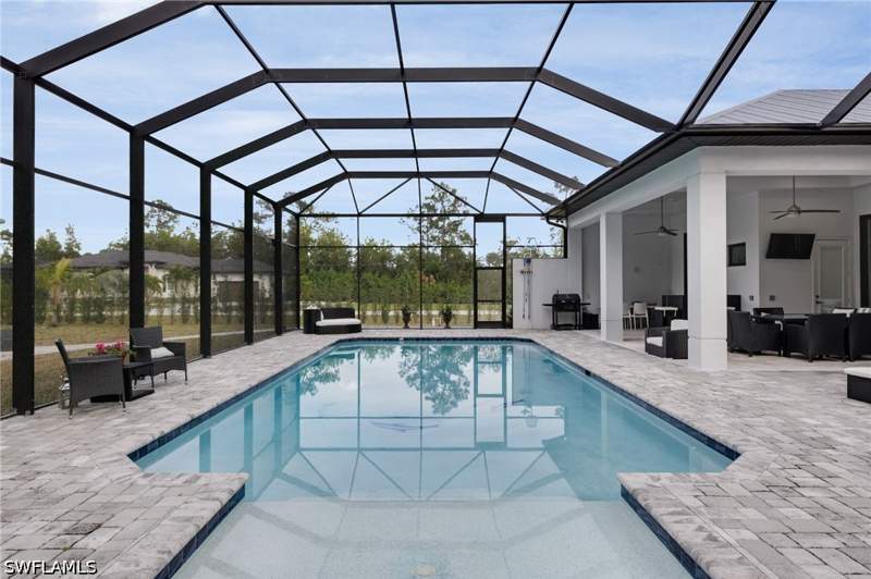 4 bedroom SingleFamilyResidence at 6423 Livingston Woods Ln, Livingston Woods, Naples — photo 2