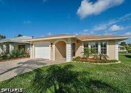 3 bedroom SingleFamilyResidence at 637 95th Ave N, Naples Park, Naples — photo 2