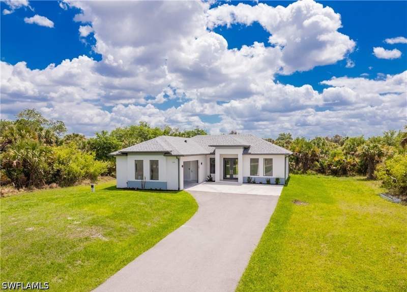 3 bedroom SingleFamilyResidence at 808 37th Ave NW, Golden Gate Estates, Naples — photo 4