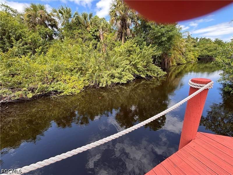 3 bedroom SingleFamilyResidence at 1933 Flamingo Dr, Riverbend, North Fort Myers — photo 2