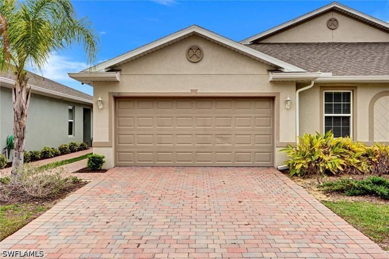 2 bedroom Attached at 20462 Plumwood Loop, Magnolia Landing, North Fort Myers — photo 2