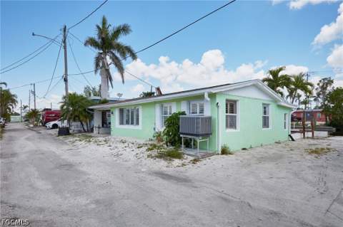 2647 Pine St, Matlacha FL - photo 19 of 44